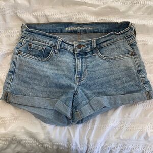 Old Navy boyfriend shorts size 4
